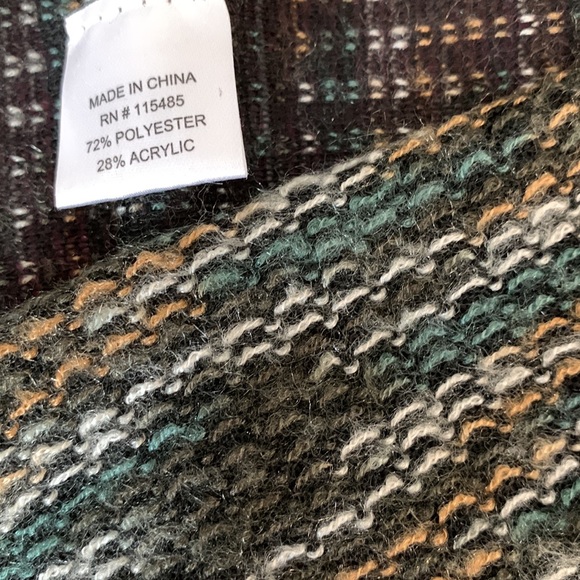 Women’s cape, one size, lightweight, beautiful fall colors - Picture 2 of 4